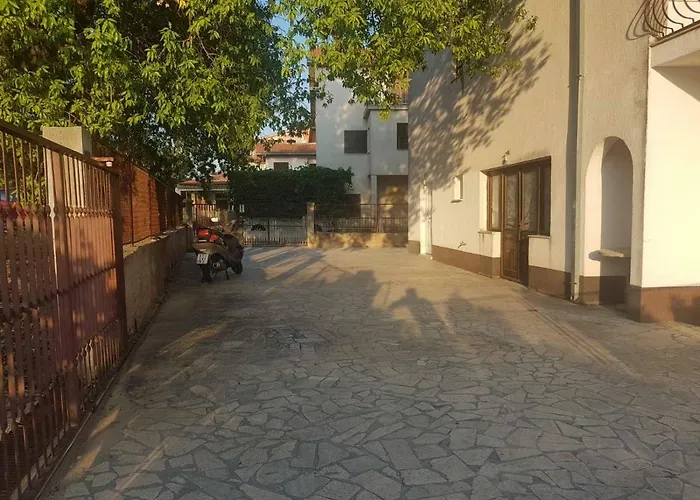 Gostinjska kuća Majic Kastela