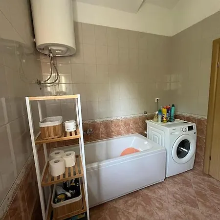 Majic Guest house *