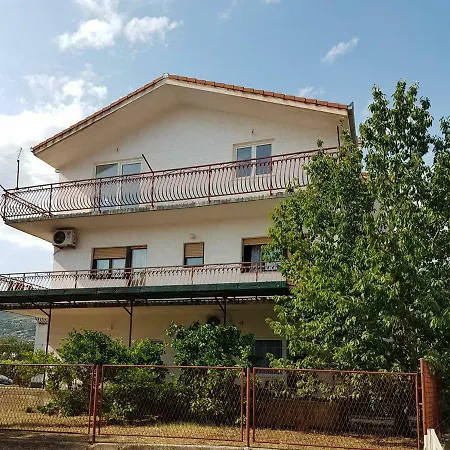 Majic * Kastela
